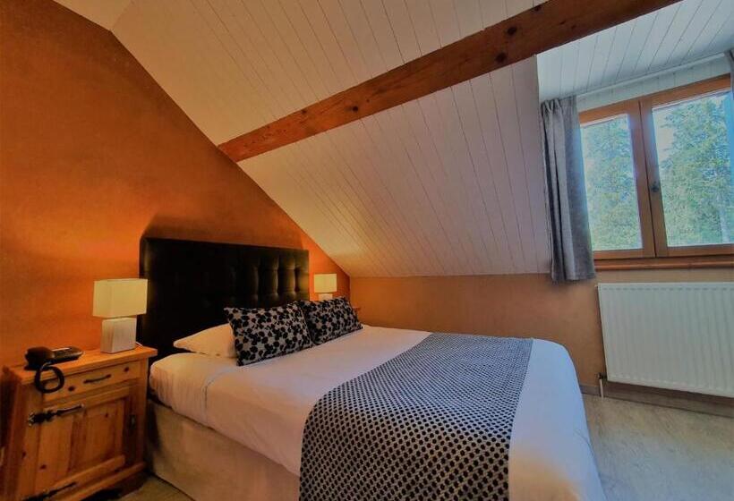 Номер Стандарт, Auberge De La Croix Perrin