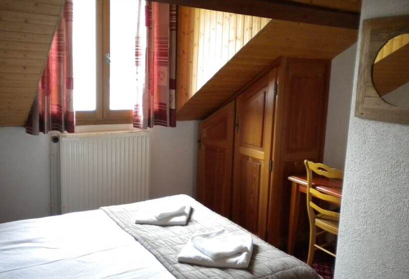 Семейный Номер, Auberge De La Croix Perrin