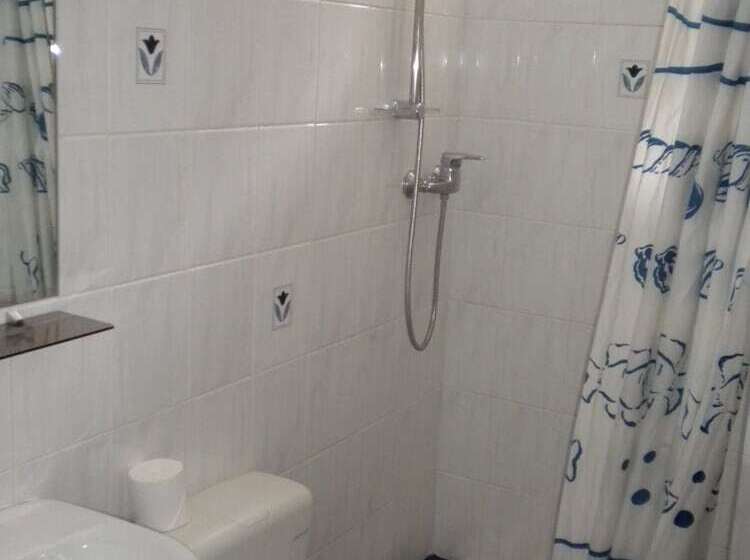 Семейный Номер, Auberge De La Croix Perrin