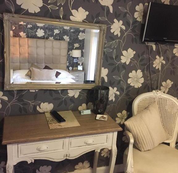 标准单人间, Castle Lodge Wilton