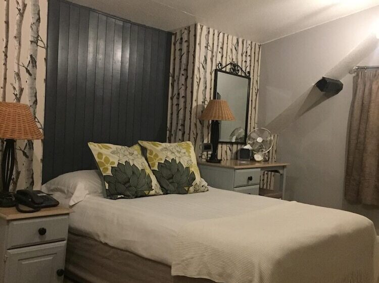 스탠다드 룸, Castle Lodge Wilton