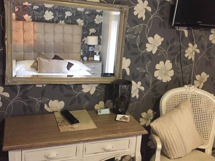 标准单人间, Castle Lodge Wilton