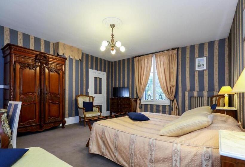 Quarto Triplo Estandar, Chateau De Quesmy