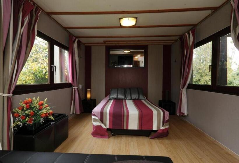 스탠다드 방갈로, Chateau De Quesmy