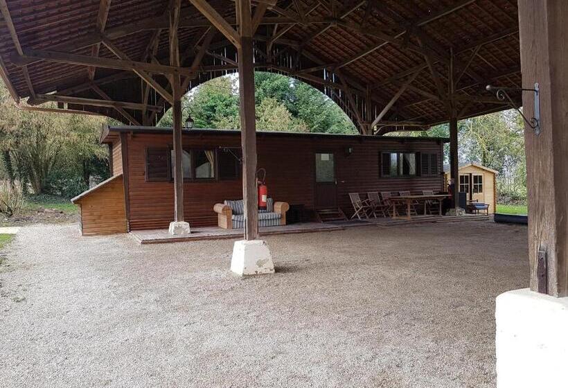 스탠다드 방갈로, Chateau De Quesmy