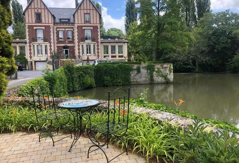 Cameră Standard Adaptată pentru Discapacitaţi, Chateau De Quesmy