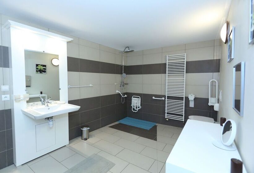 장애인을 위한 스탠다드 룸, Chateau De Quesmy