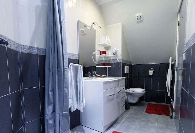 스탠다드 트리플 룸, Chateau De Quesmy