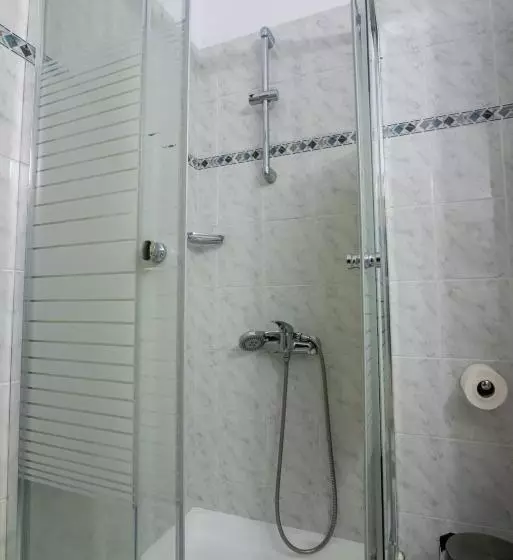 اتاق استاندارد چهارنفره با بالکن, Dionisos