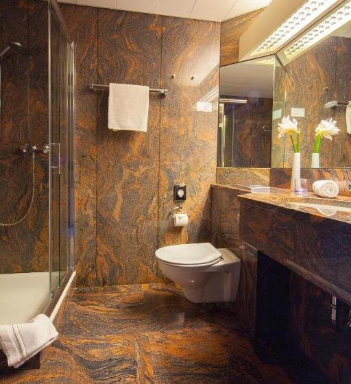 家庭间, Heidehof Garni