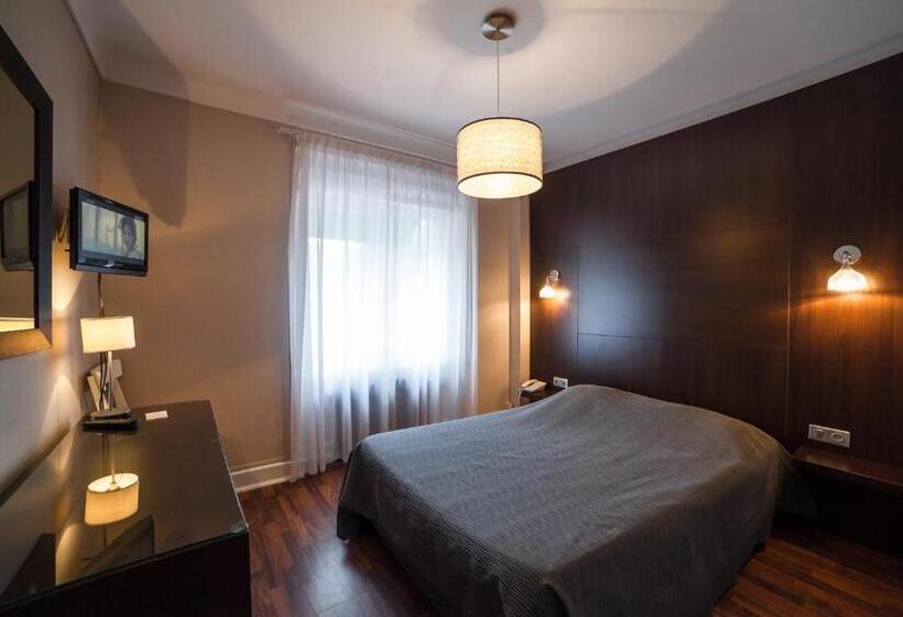 Номер Стандарт, Hôtel De La Paix