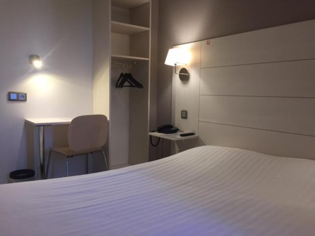 חדר סטנדרט לשלושה, Hôtel Garabel