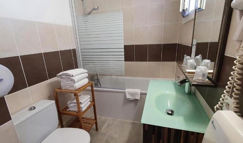 스탠다드 트리플 룸, Hôtel Port Beach