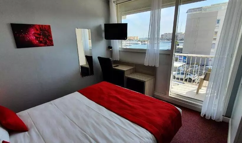 バルコニー付きスタンダードルーム, Hôtel Port Beach