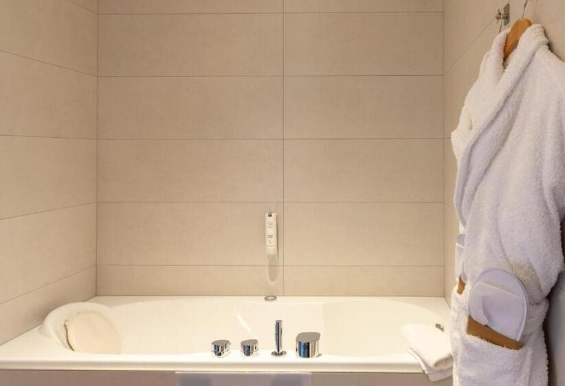 סוויטה עם ג'קוזי, Hôtel Restaurant Le Lac