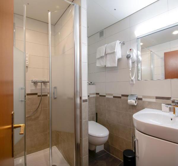 חדר סטנדרט עם נוף, Hôtel Restaurant Le Lac