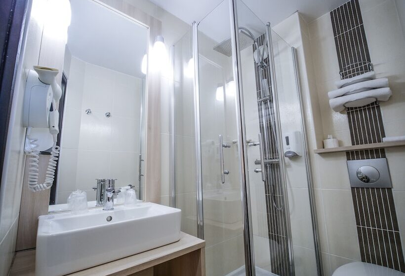 חדר סטנדרט לשלושה, Inn Design Resto Novo Montargis