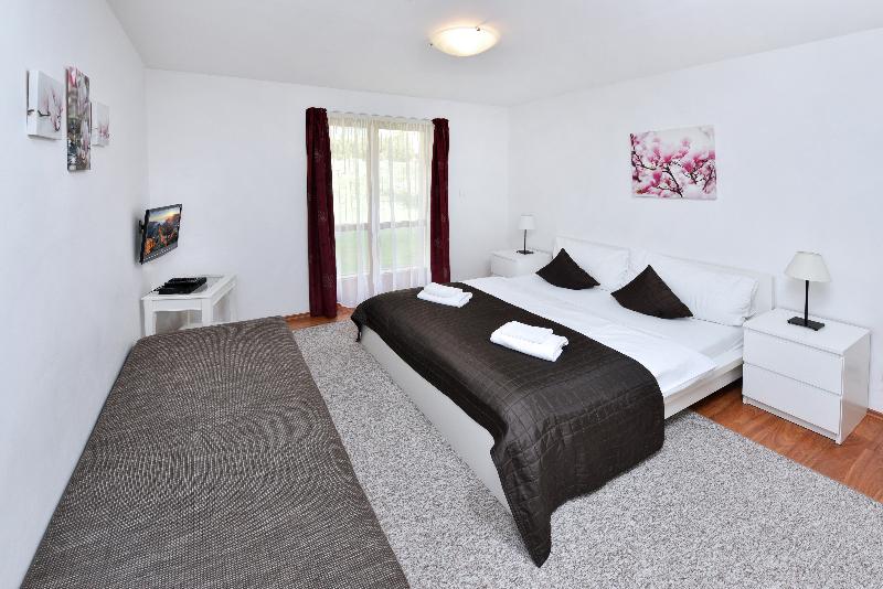 Номер Стандарт Индивидуальный, Iris Hotel Llandudno