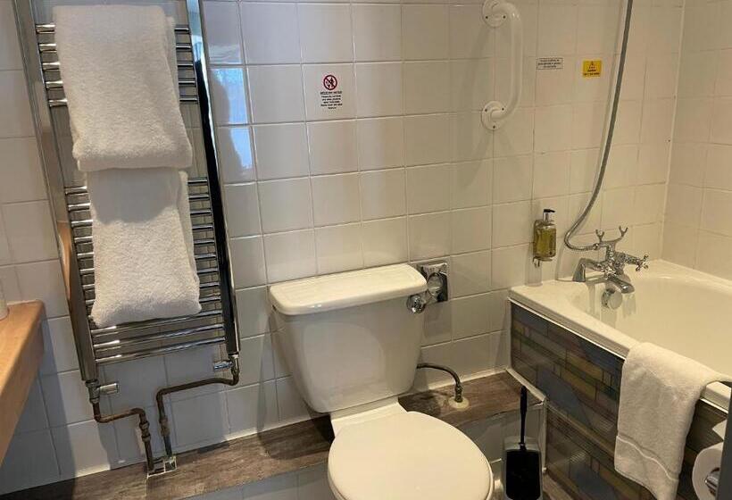اتاق استاندارد با تراس, Knights Court