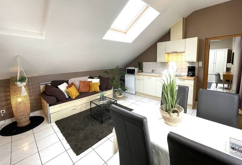 דירת חדר סופריור, La Maison Blanche