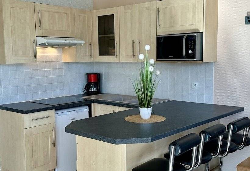 סטודיו סופריור, La Maison Blanche