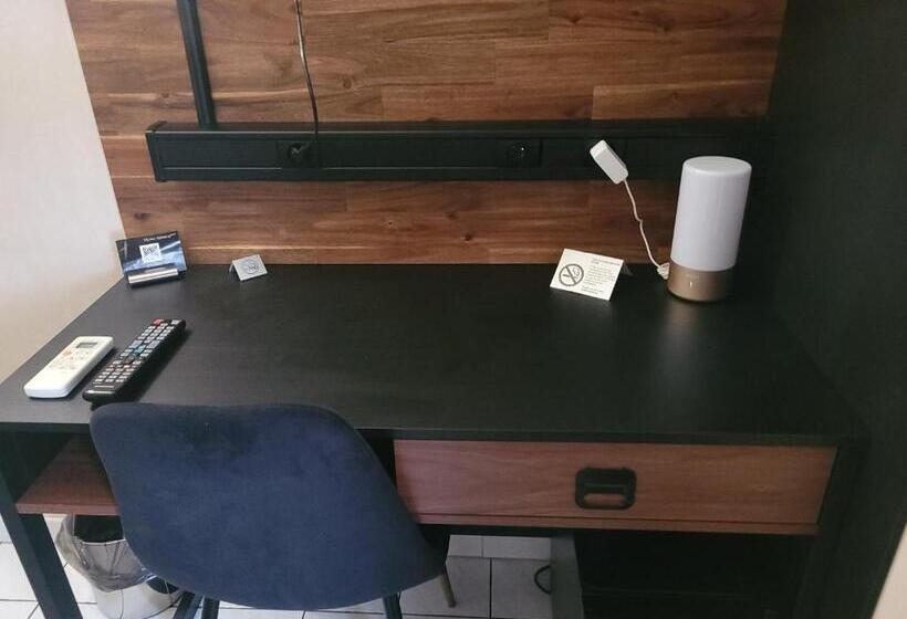 Номер Стандарт, Le Medicis