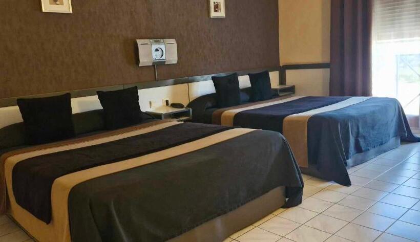 Четырехместный Номер Стандарт, Le Medicis