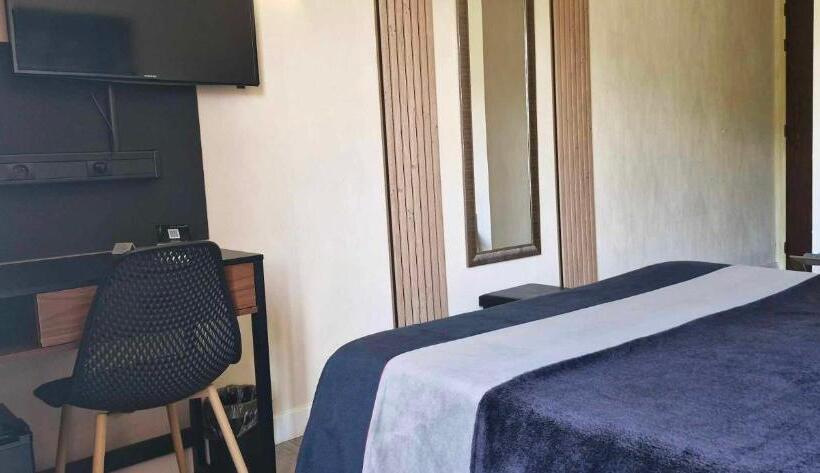 Четырехместный Номер Стандарт, Le Medicis