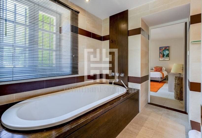 جناح, Mas De L'amarine