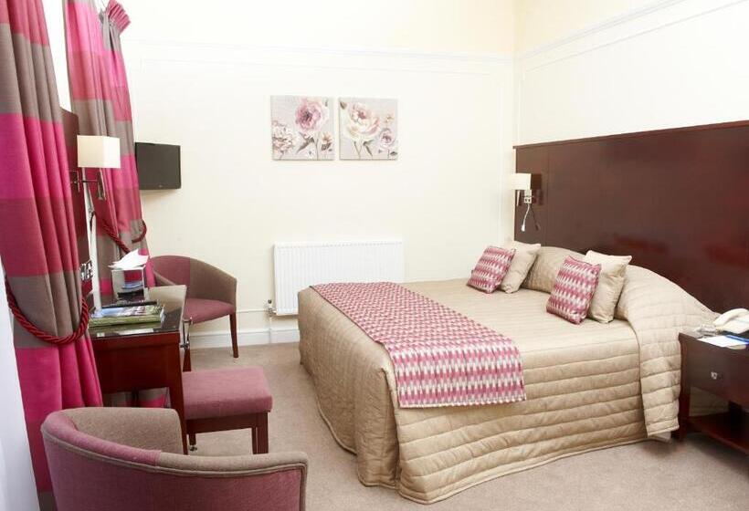 غرفة قياسية, Phyllis Court Members Club