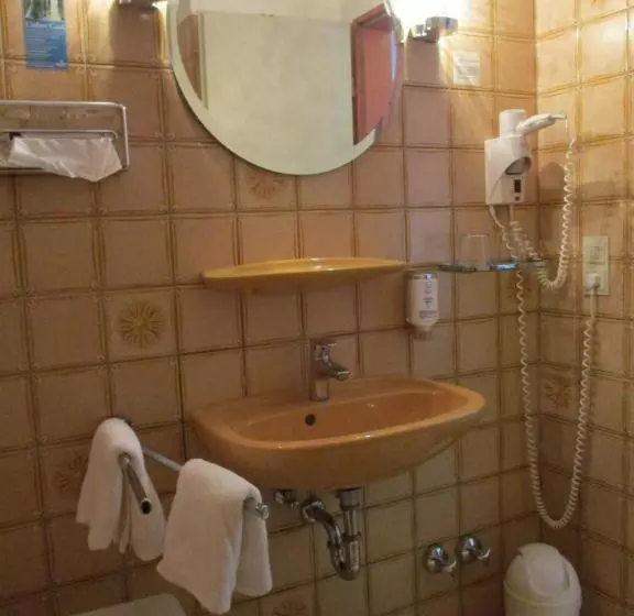Standard Room, & Restaurant Schimmelreiter