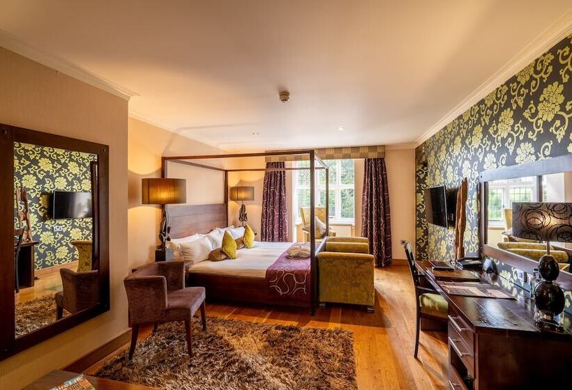 수피리어 룸, The Bear's Paw