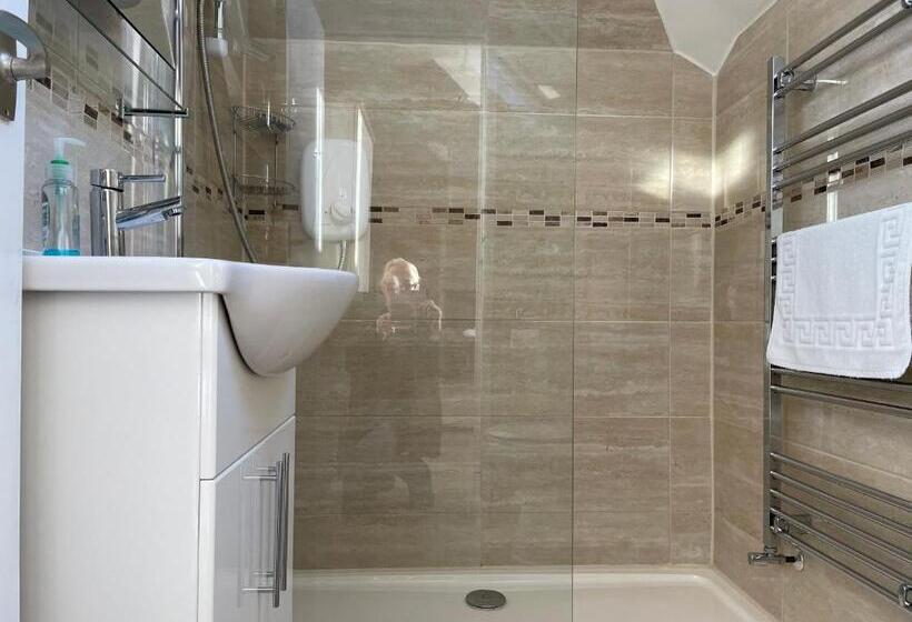 اتاق استاندارد, The Sandrock