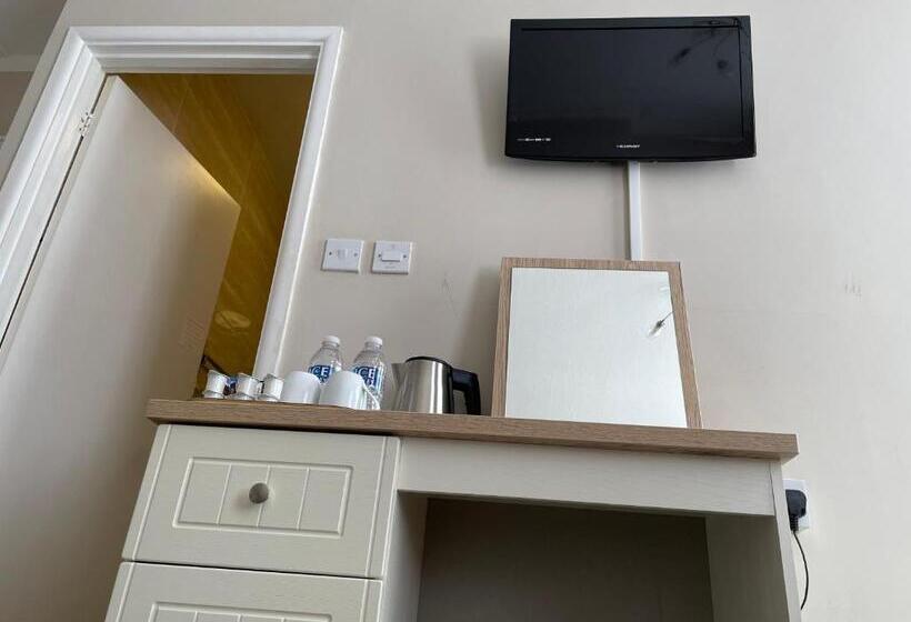 اتاق استاندارد, The Sandrock