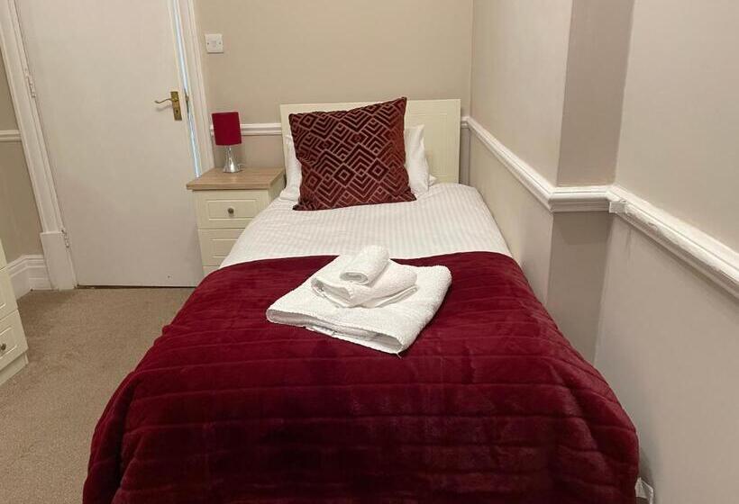 اتاق استاندارد در طبقه همکف, The Sandrock