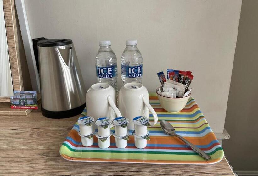 اتاق لوکس, The Sandrock