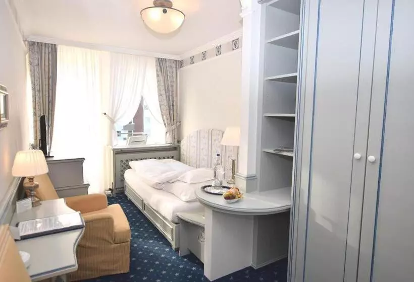 Standard Yhden Hengen Huone Parveke, Wiking Sylt