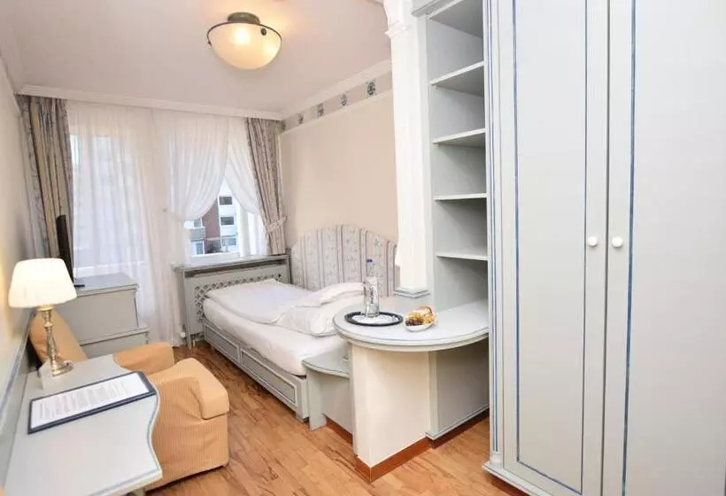 Standard Yhden Hengen Huone Parveke, Wiking Sylt