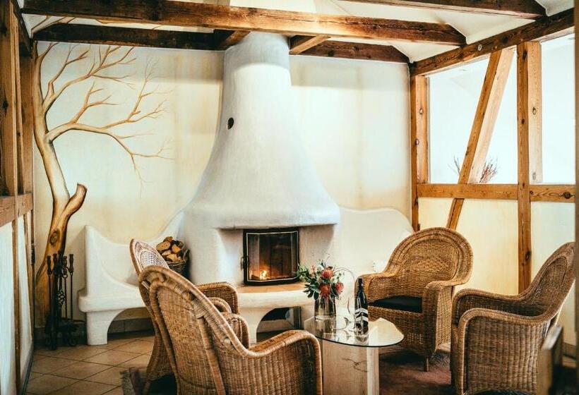 جناح جونيور, Landhotel Classic