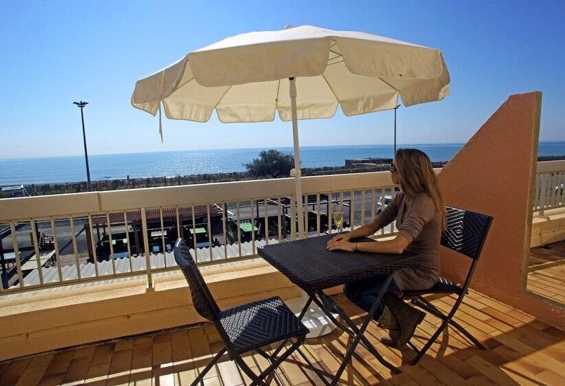 Номер Стандарт, Logis Hotel Restaurant Le Mirador