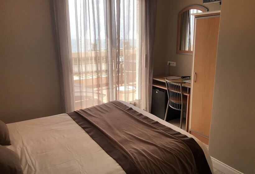 חדר סטנדרט, Logis Hotel Restaurant Le Mirador