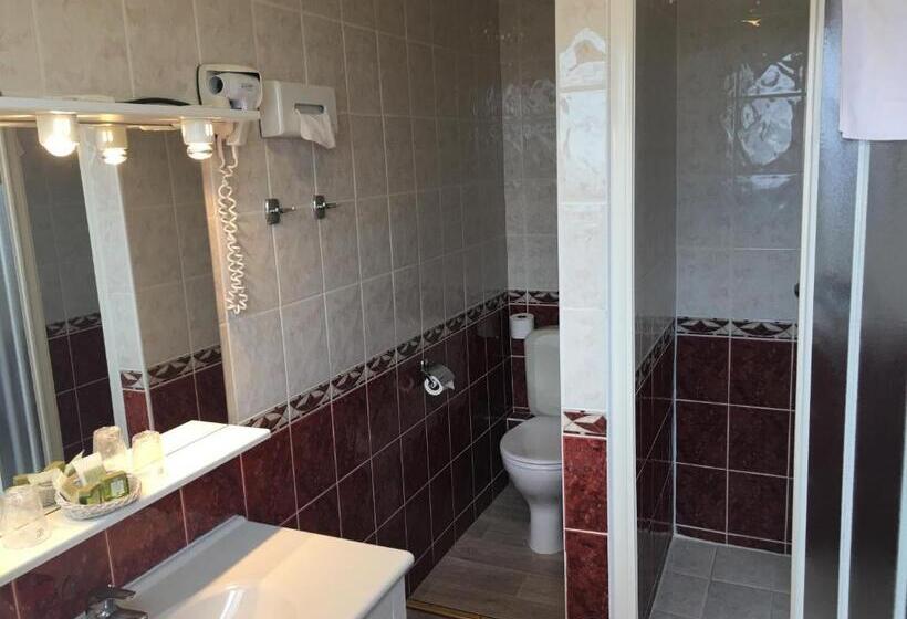 חדר סופריור נוף לים, Logis Hotel Restaurant Le Mirador