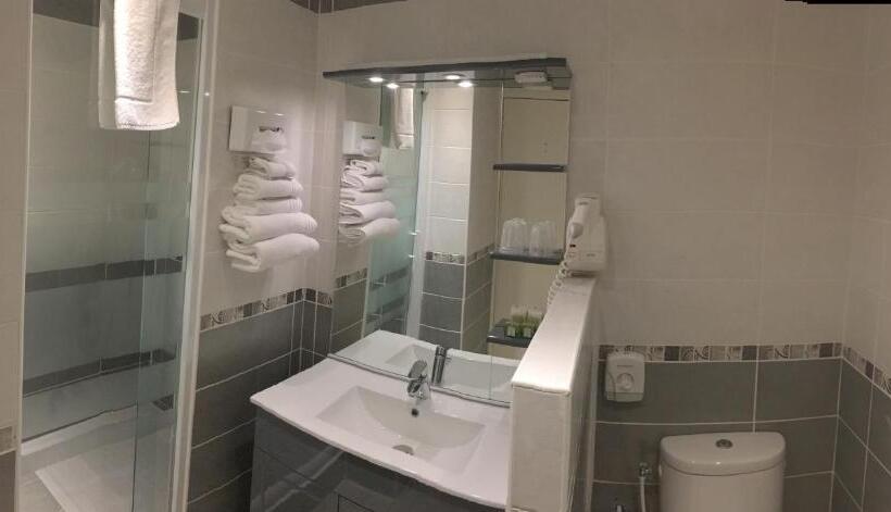 Номер Стандарт с Террасой, Logis Hotel Restaurant Le Mirador