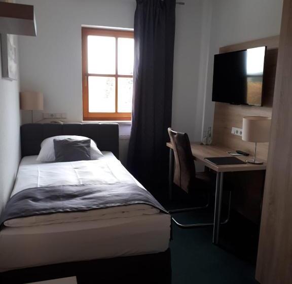 غرفة قياسية فردية, Seehotel Losheim