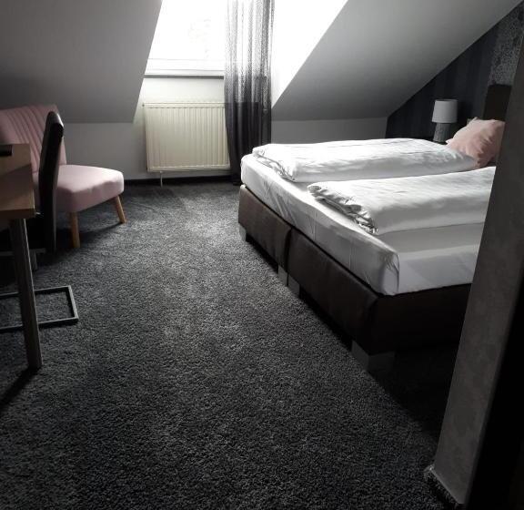 غرفة قياسية, Seehotel Losheim