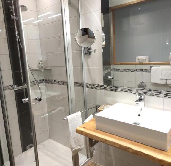 غرفة قياسية, Seehotel Losheim