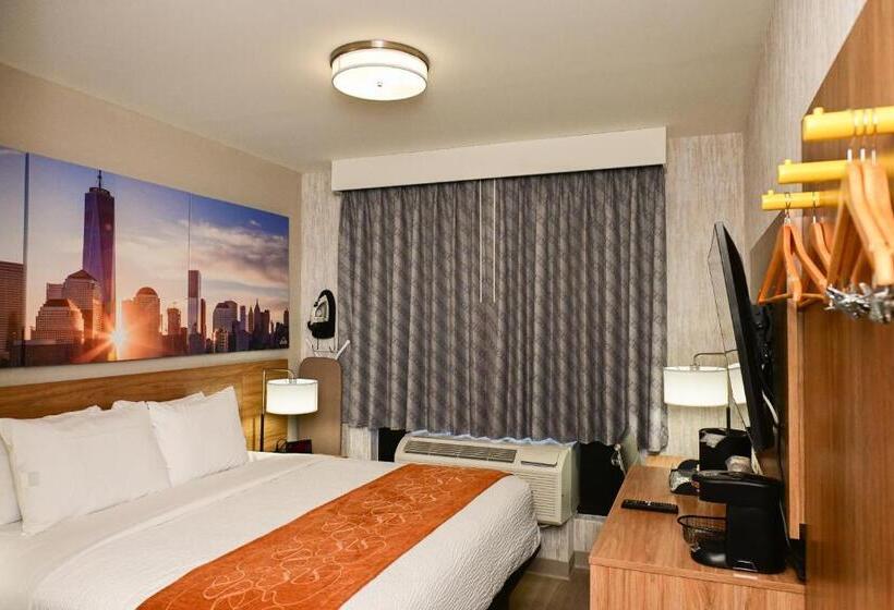 带大床的标准间, Days Inn By Wyndham Bronx Nyc