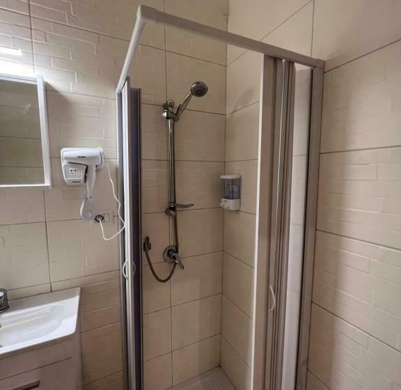 Cameră Cvadruplă Deluxe, Easy Boarding