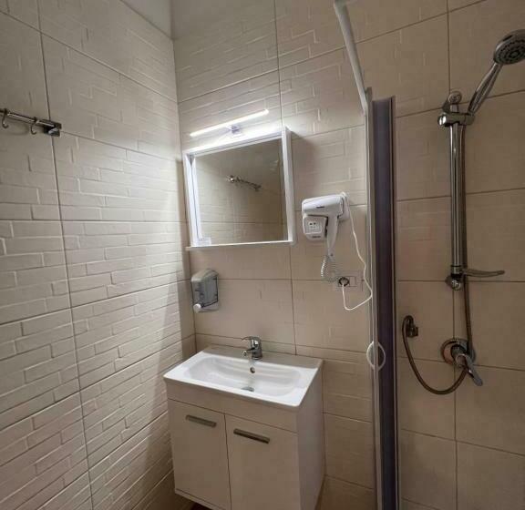 Cameră Cvadruplă Deluxe, Easy Boarding