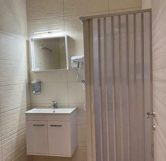 Cameră Cvadruplă Deluxe, Easy Boarding